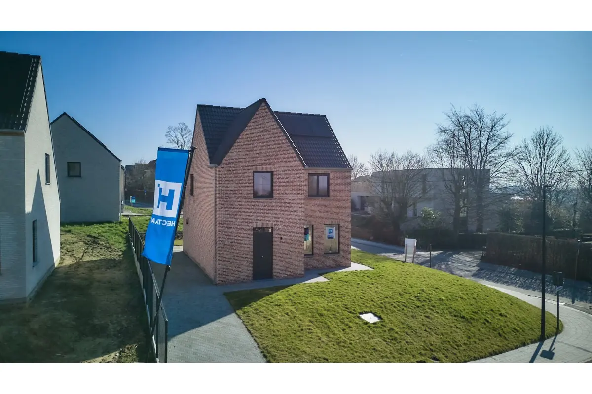 Huis te  koop in Hooglede 8830 395786.00€ 3 slaapkamers 147.00m² - Zoekertje 444456