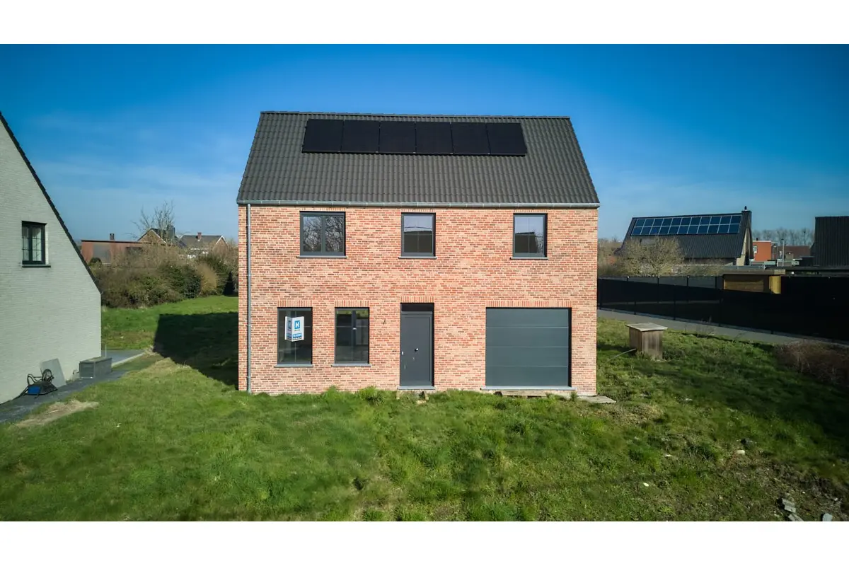 Huis te  koop in Hooglede 8830 395672.00€ 3 slaapkamers 169.00m² - Zoekertje 444457