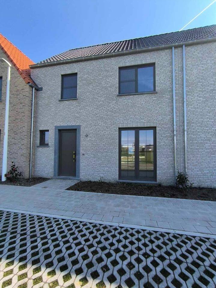 Huis te  huur in Ramskapelle 8620 1250.00€ 3 slaapkamers m² - Zoekertje 443574