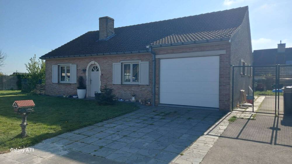 Huis te  koop in Woumen 8600 275000.00€ 1 slaapkamers 182.00m² - Zoekertje 443862