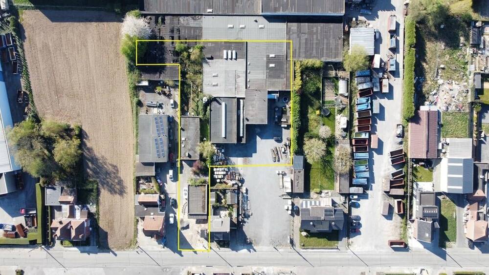 Handelszaak te  koop in Sint-Baafs-Vijve 8710 0.00€  slaapkamers m² - Zoekertje 444291