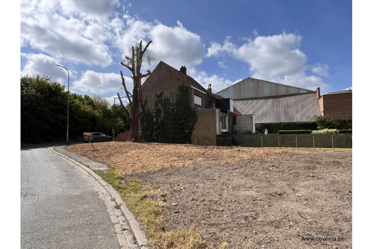 Grond te  koop in Kortrijk 8500 105000.00€  slaapkamers m² - Zoekertje 443571