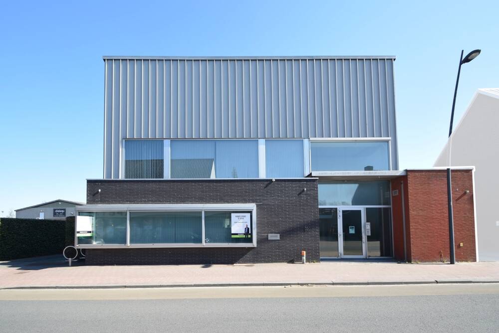 Handelszaak te huur in Kortemark 8610 850.00€ slaapkamers 372.00m² - Zoekertje 445375