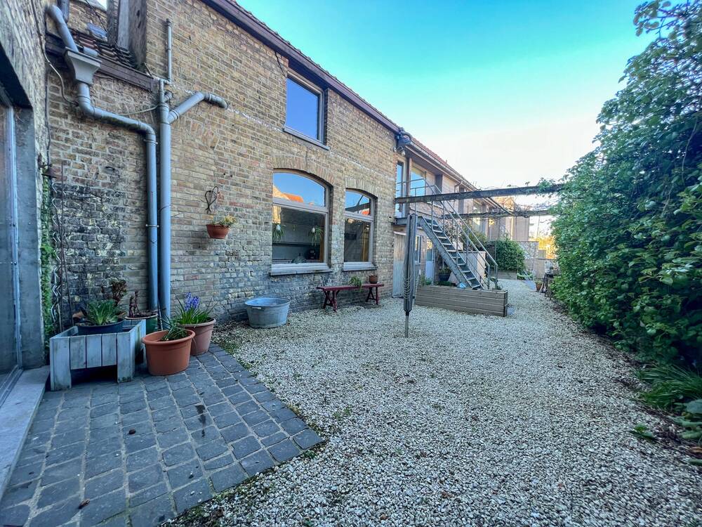 Huis te  koop in Diksmuide 8600 389000.00€ 6 slaapkamers 349.00m² - Zoekertje 444643