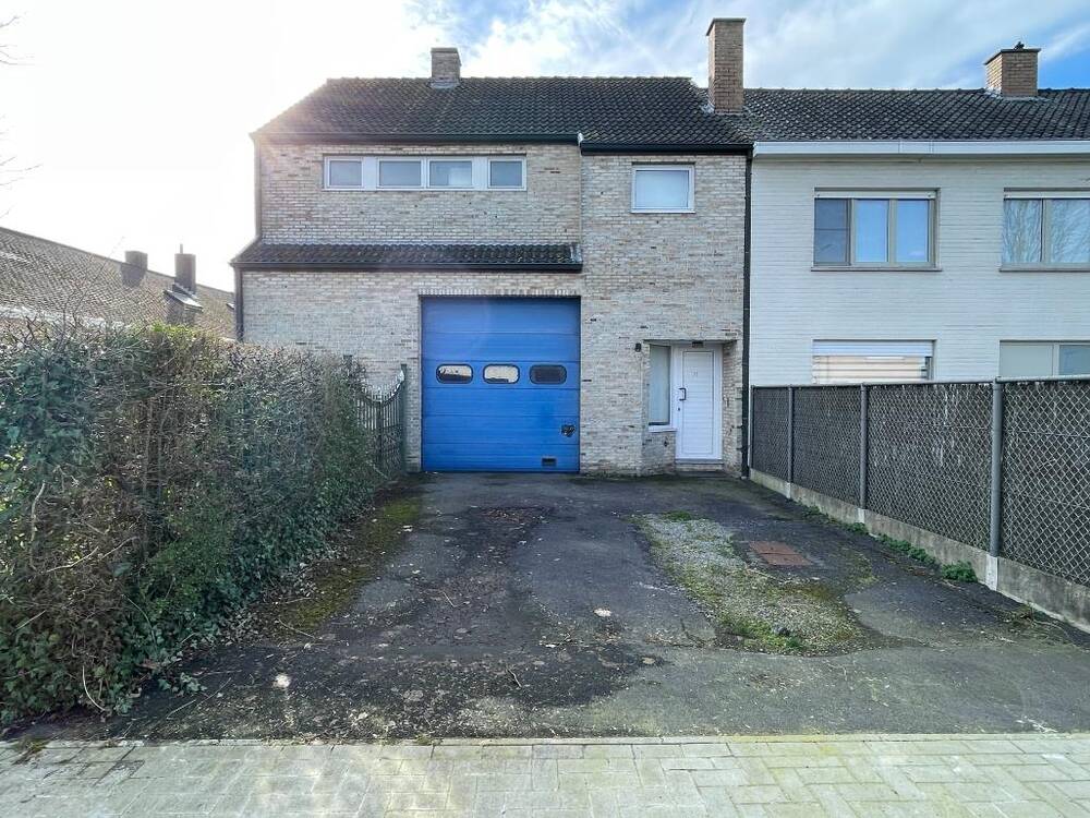 Handelszaak te  koop in Roeselare 8800 115000.00€  slaapkamers m² - Zoekertje 444721