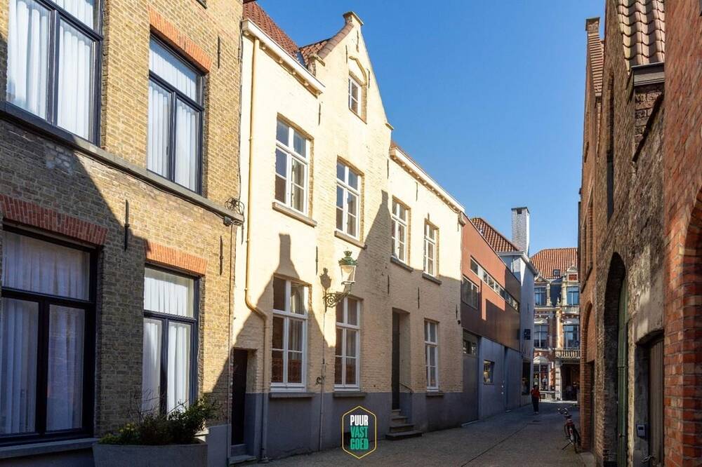 Huis te  huur in Brugge 8000 1500.00€ 3 slaapkamers 245.00m² - Zoekertje 445414