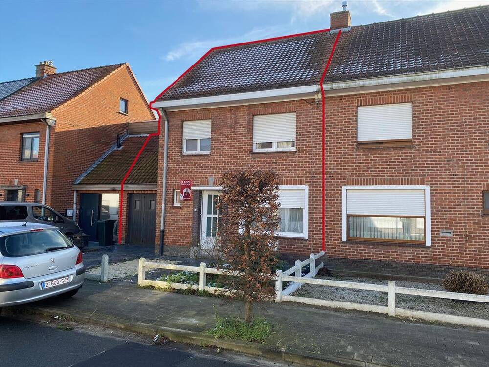 Huis te  koop in Sint-Eloois-Vijve 8793 215000.00€ 4 slaapkamers m² - Zoekertje 446217
