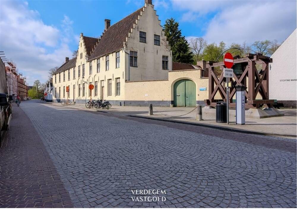 Grond te  koop in Brugge 8000 1200000.00€  slaapkamers m² - Zoekertje 446510