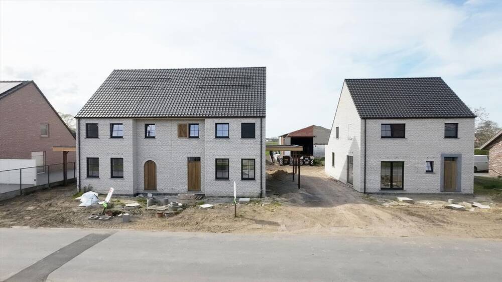 Huis te koop in Kortemark 8610 389574.00€ 4 slaapkamers 215.00m² - Zoekertje 446260