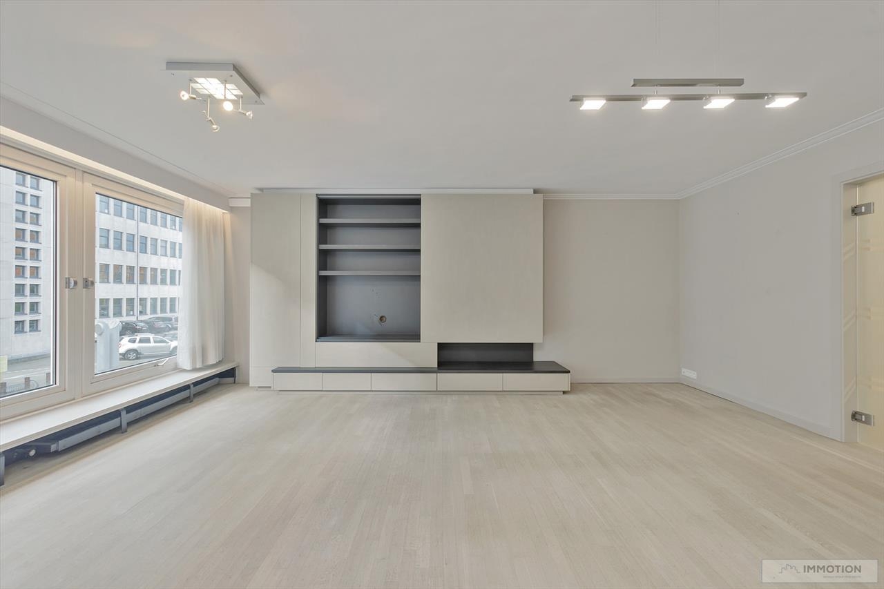 Appartement te huur in Kortrijk 8500 880.00€ 2 slaapkamers 124.00m² - Zoekertje 446832
