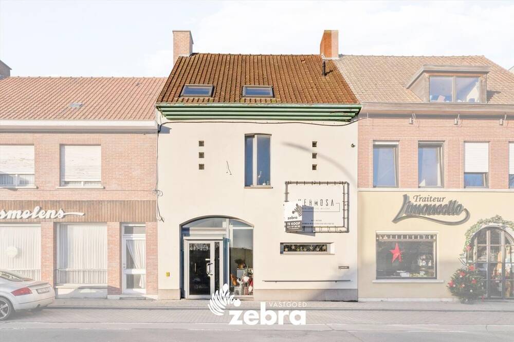 Handelszaak te  koop in Izegem 8870 289000.00€ 1 slaapkamers 278.00m² - Zoekertje 448258