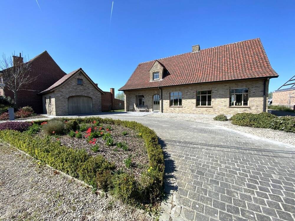 Huis te huur in Ardooie 8850 1150.00€ 3 slaapkamers 237.00m² - Zoekertje 448236