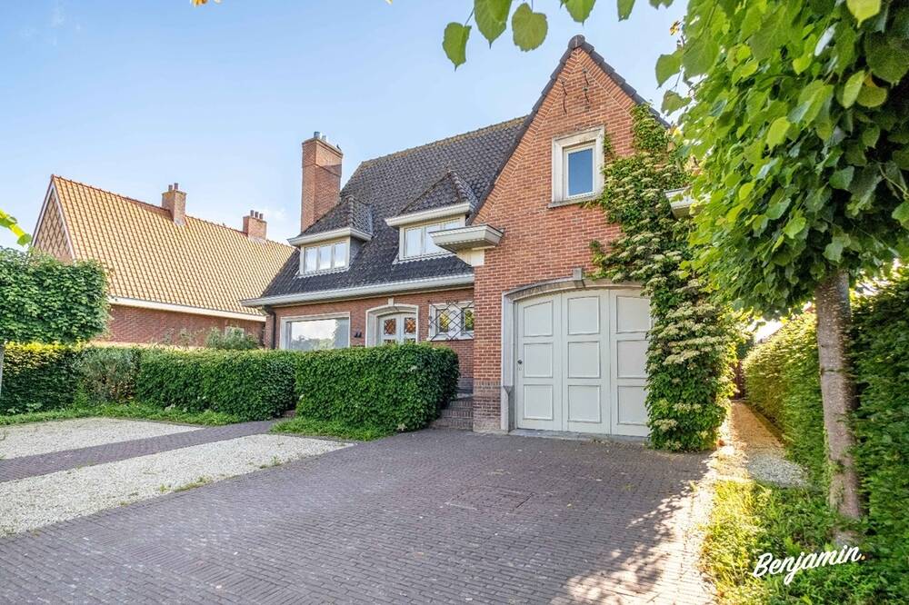 Villa te koop in Houthulst 8650 599000.00€ 6 slaapkamers 494.00m² - Zoekertje 447945
