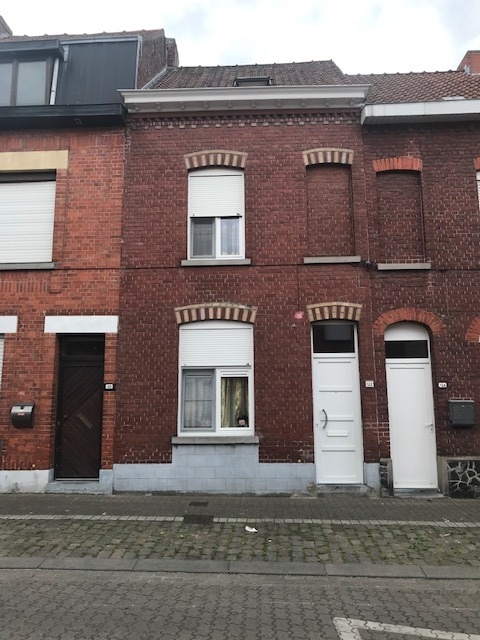 Huis te  koop in Menen 8930 149000.00€ 4 slaapkamers 190.00m² - Zoekertje 448256