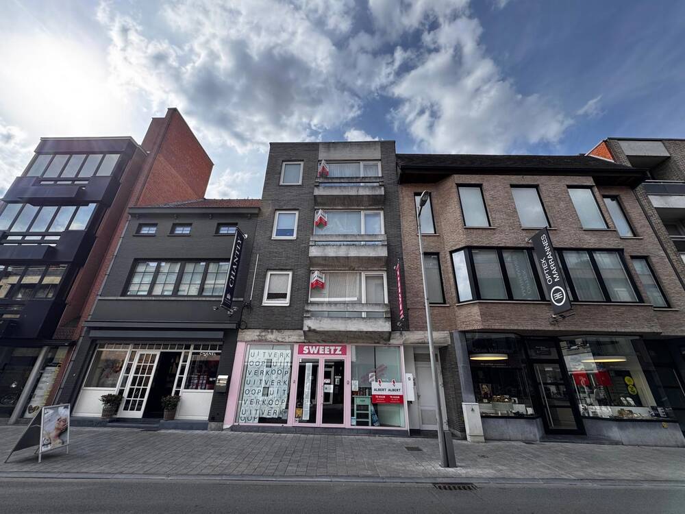 Appartement te  koop in Izegem 8870 725000.00€ 6 slaapkamers m² - Zoekertje 449345