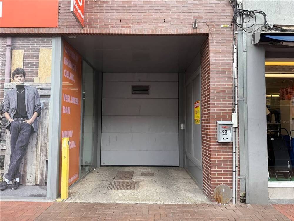 Parking & garage te  huur in Roeselare 8800 75.00€  slaapkamers m² - Zoekertje 448896