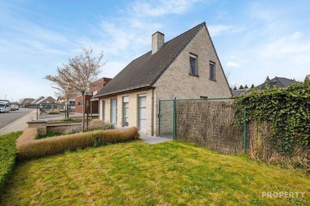 Huis te koop in Rumbeke 8800 435000.00€ 4 slaapkamers 206.00m² - Zoekertje 449275