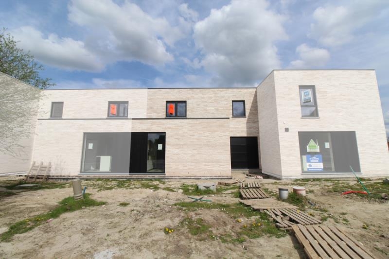 Huis te  huur in Roeselare 8800 975.00€ 3 slaapkamers 140.00m² - Zoekertje 449442