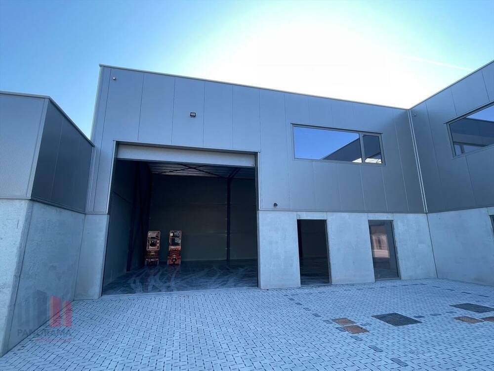 Handelszaak te koop in Oostende 8400 635669.00€ slaapkamers 384.00m² - Zoekertje 448823