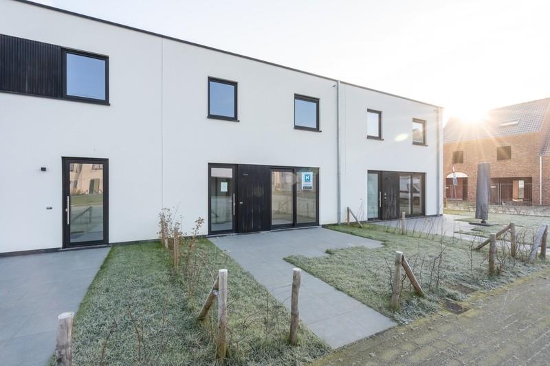 Huis te  koop in Roeselare 8800 256053.00€ 3 slaapkamers 137.20m² - Zoekertje 448517