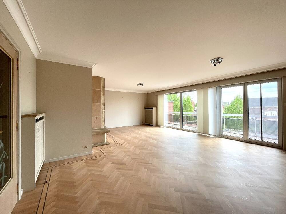 Appartement te huur in Kortrijk 8500 875.00€ 3 slaapkamers 141.00m² - Zoekertje 451653