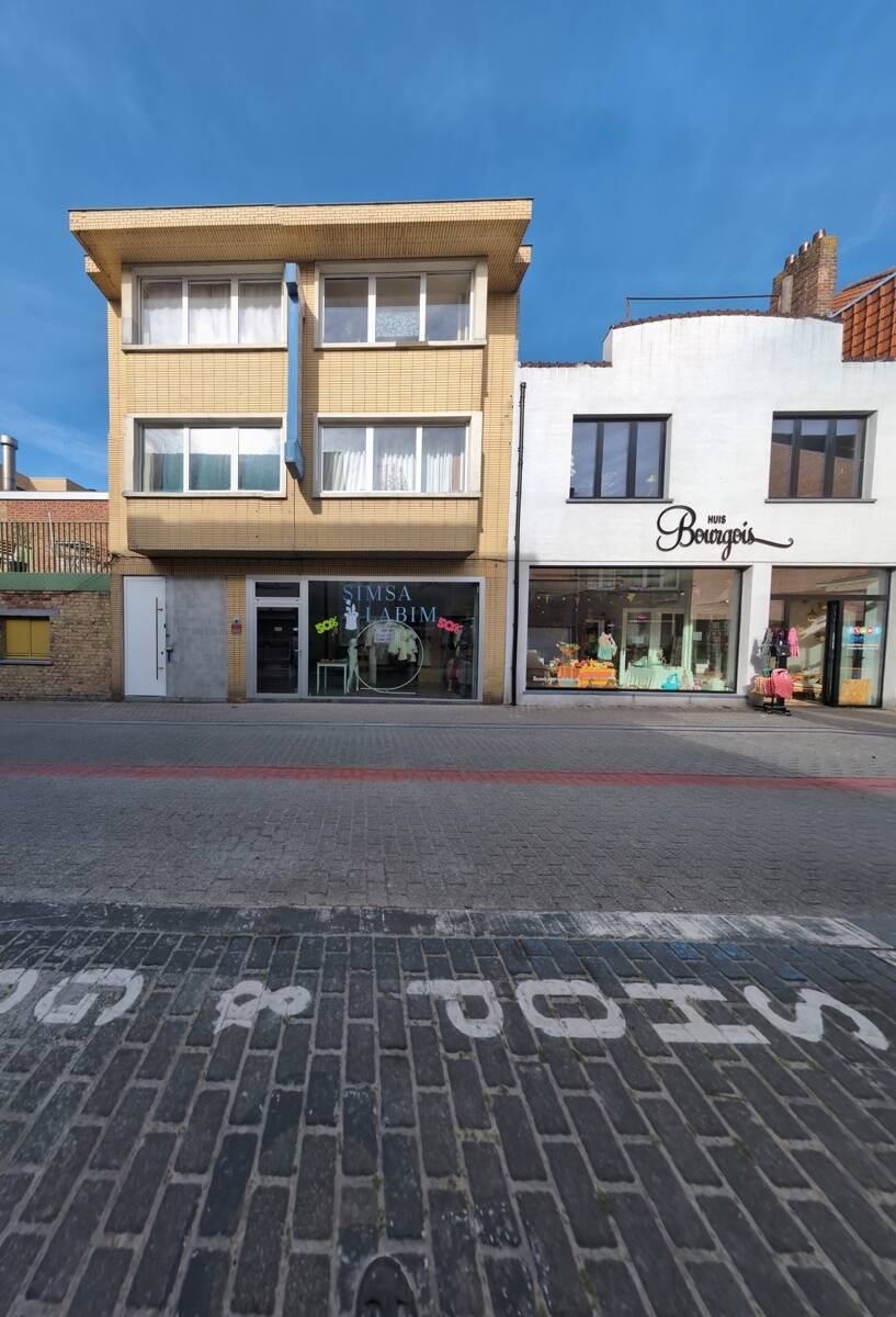 Huis te koop in De Panne 8660 425000.00€ 6 slaapkamers m² - Zoekertje 451556