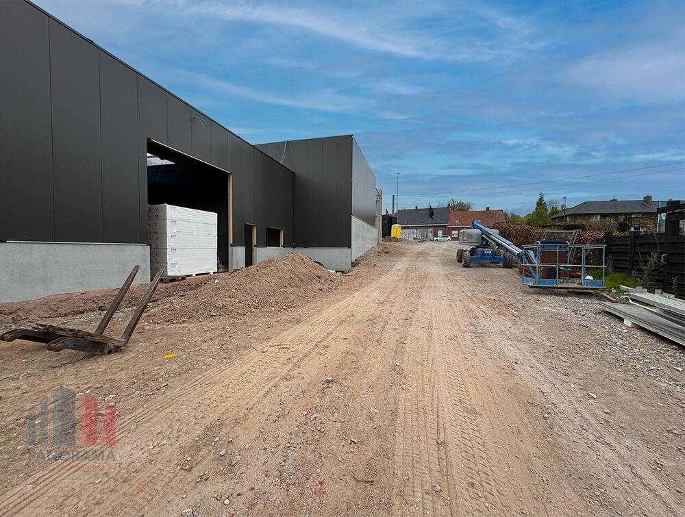 Handelszaak te koop in Tielt 8700 272490.00€ slaapkamers 176.00m² - Zoekertje 451780