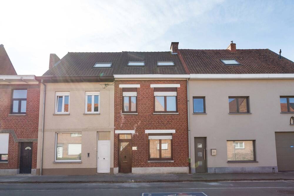Huis te  koop in Roeselare 8800 295000.00€ 4 slaapkamers 187.00m² - Zoekertje 452146