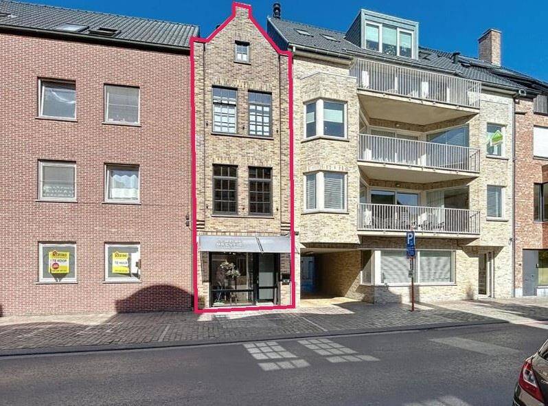 Huis te  koop in Roeselare 8800 309000.00€ 2 slaapkamers 151.00m² - Zoekertje 452990