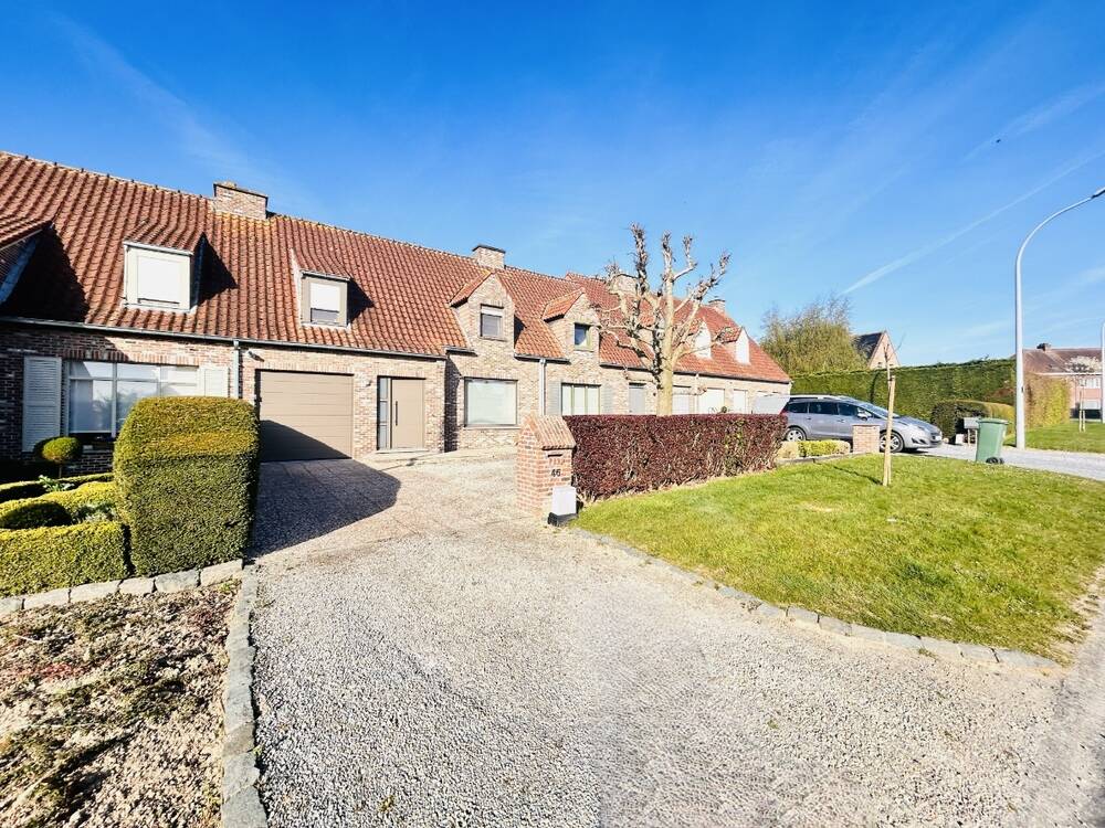 Huis te  koop in Lauwe 8930 299000.00€ 3 slaapkamers 236.00m² - Zoekertje 453117