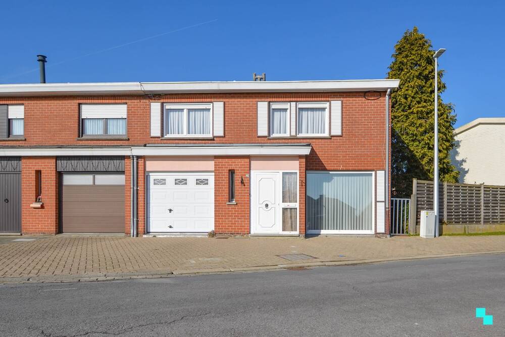 Huis te  koop in Hooglede 8830 195000.00€ 4 slaapkamers 153.00m² - Zoekertje 453057