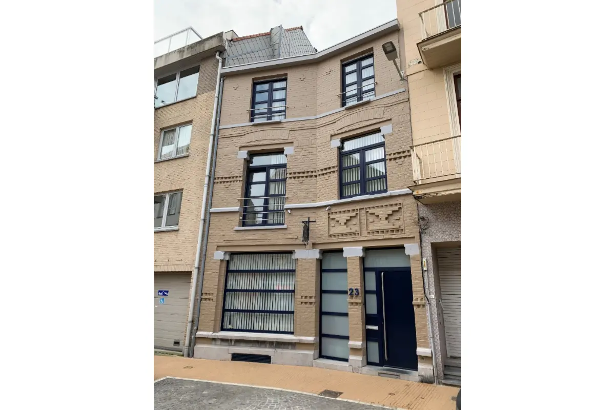 Huis te  koop in Heist-aan-Zee 8301 895000.00€ 6 slaapkamers m² - Zoekertje 453585