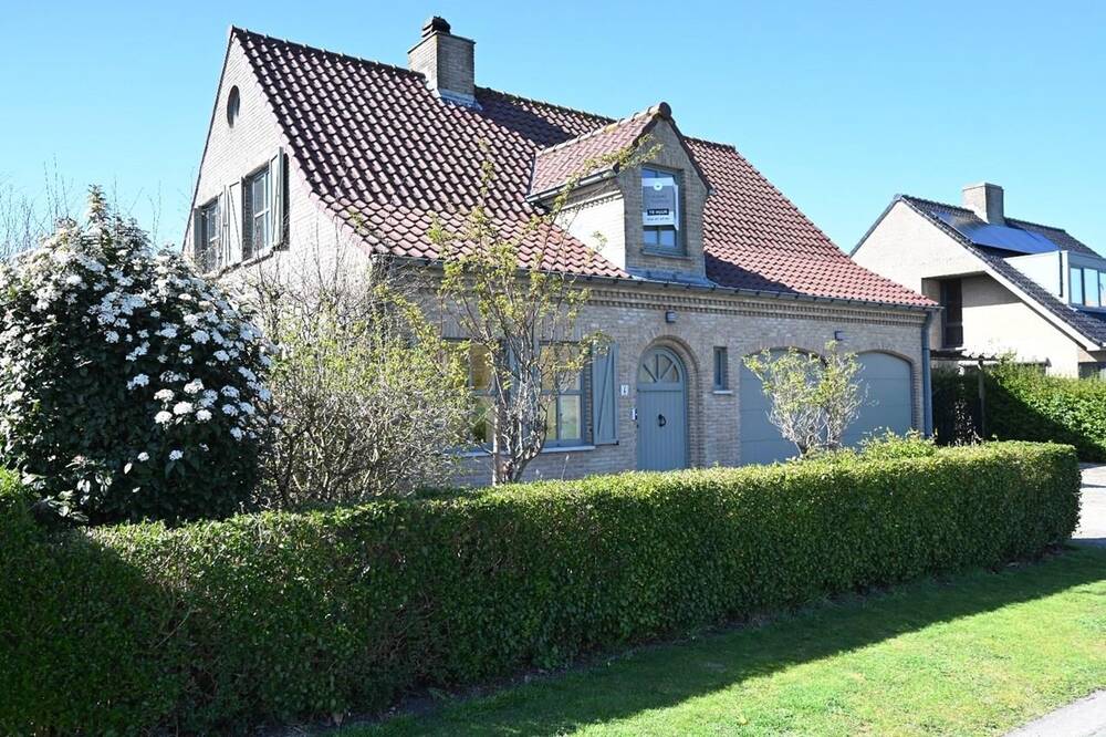 Villa te  huur in Bredene 8450 1650.00€ 3 slaapkamers 173.00m² - Zoekertje 453443