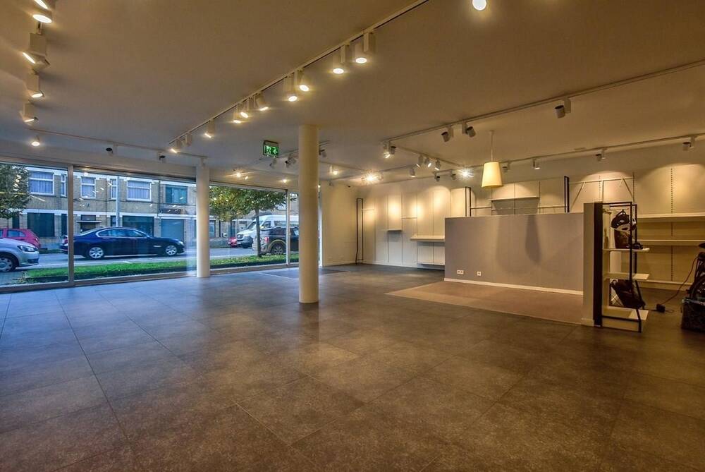 Handelszaak te  huur in Diksmuide 8600 1450.00€  slaapkamers m² - Zoekertje 453514