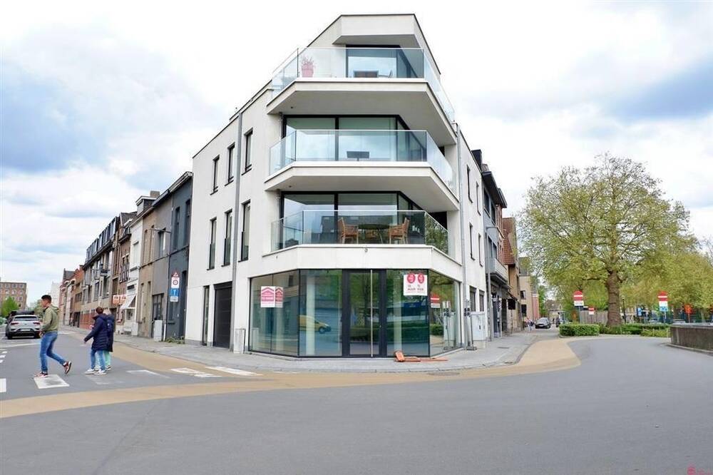 Handelszaak te  huur in Kortrijk 8500 850.00€  slaapkamers 53.00m² - Zoekertje 453681