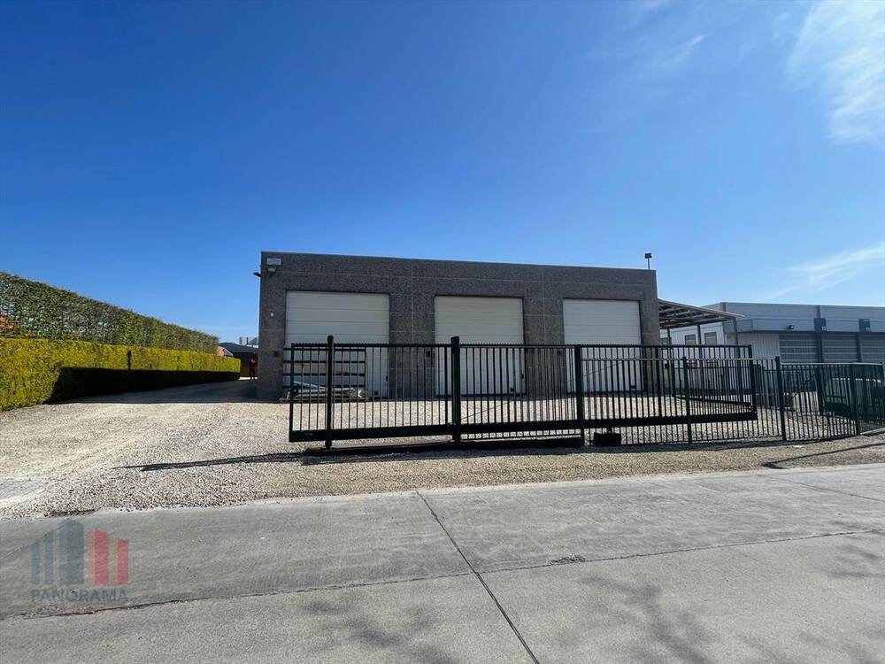 Handelszaak te koop in Torhout 8820 625000.00€ slaapkamers 900.00m² - Zoekertje 455335