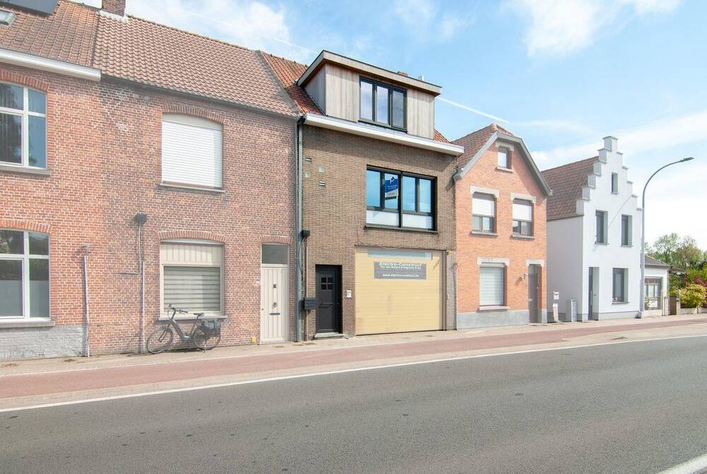 Appartement te  koop in Assebroek 8310 275000.00€ 3 slaapkamers 113.00m² - Zoekertje 454186