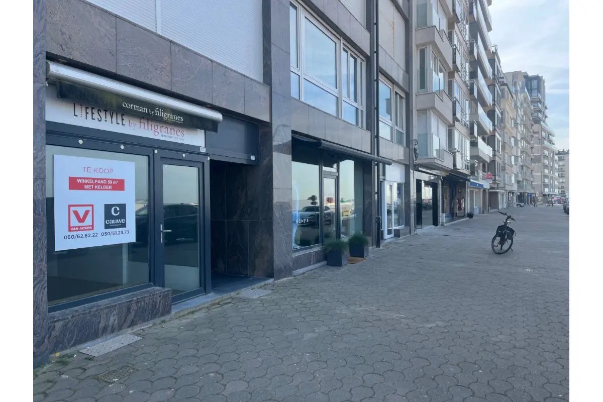 Handelszaak te  huur in Knokke 8300 1950.00€  slaapkamers m² - Zoekertje 455379