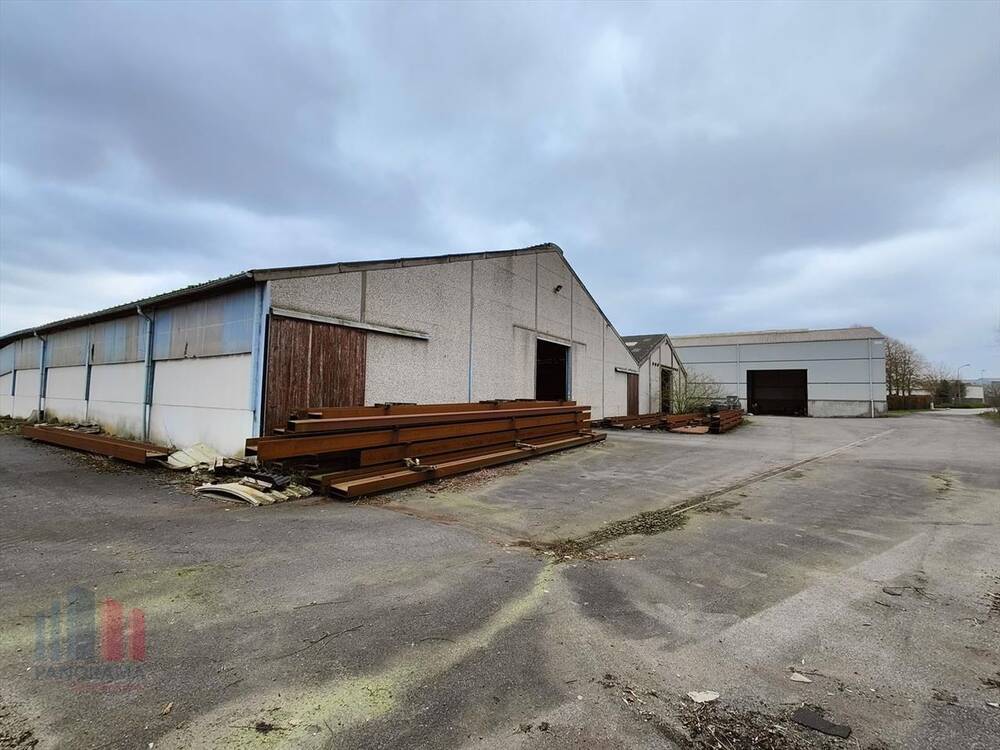 Handelszaak te  huur in Zwevezele 8750 8753.00€  slaapkamers 4000.00m² - Zoekertje 455631