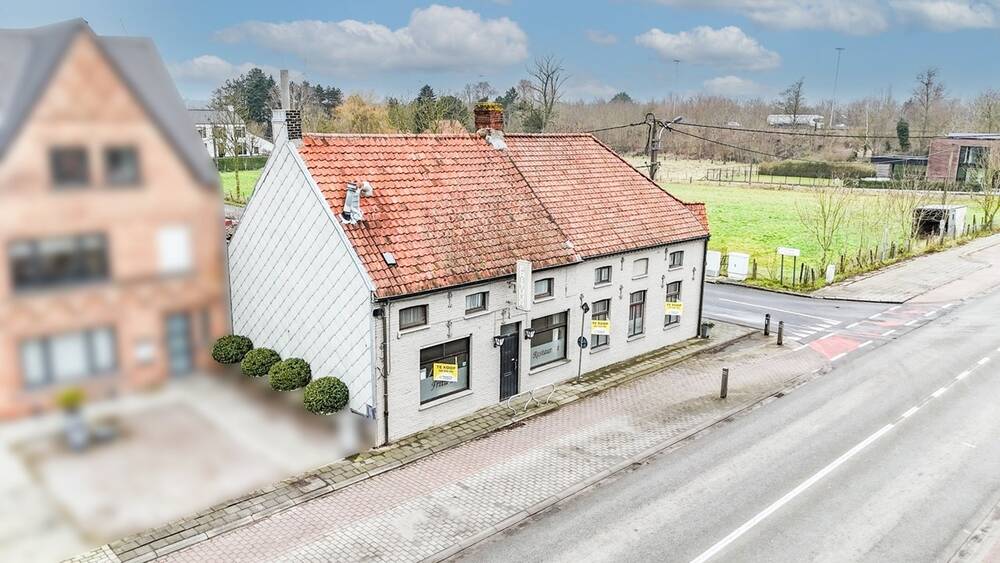 Huis te koop in Oostkamp 8020 455000.00€ 6 slaapkamers 349.00m² - Zoekertje 454397