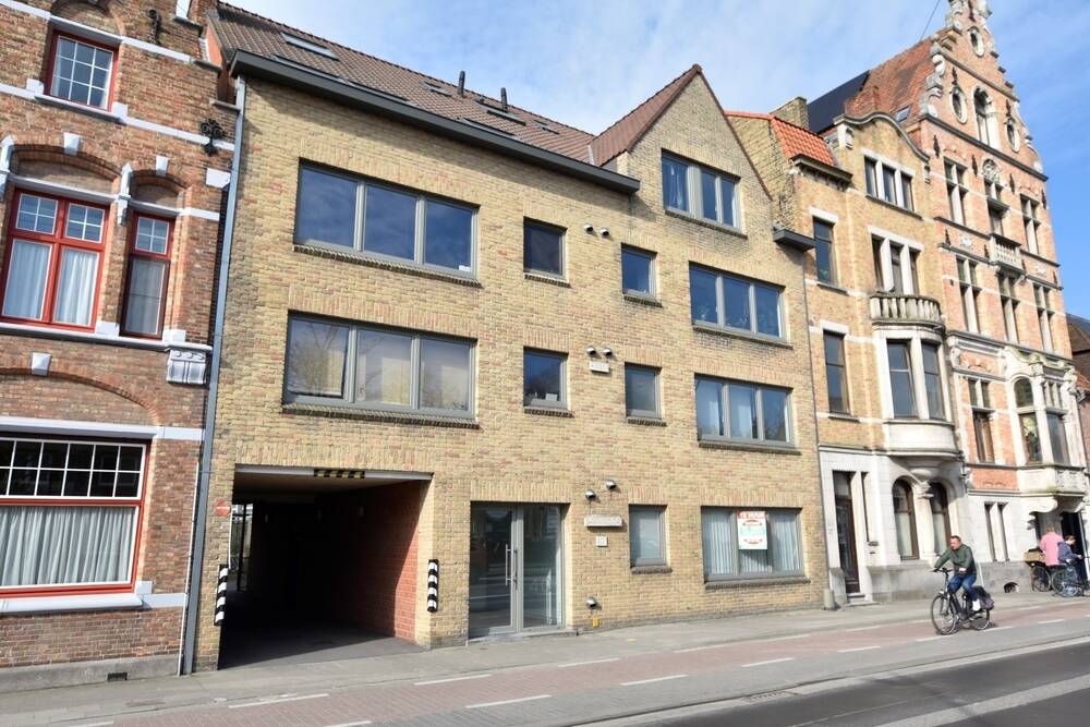 Appartement te huur in Assebroek 8310 1050.00€ 3 slaapkamers 102.00m² - Zoekertje 456106