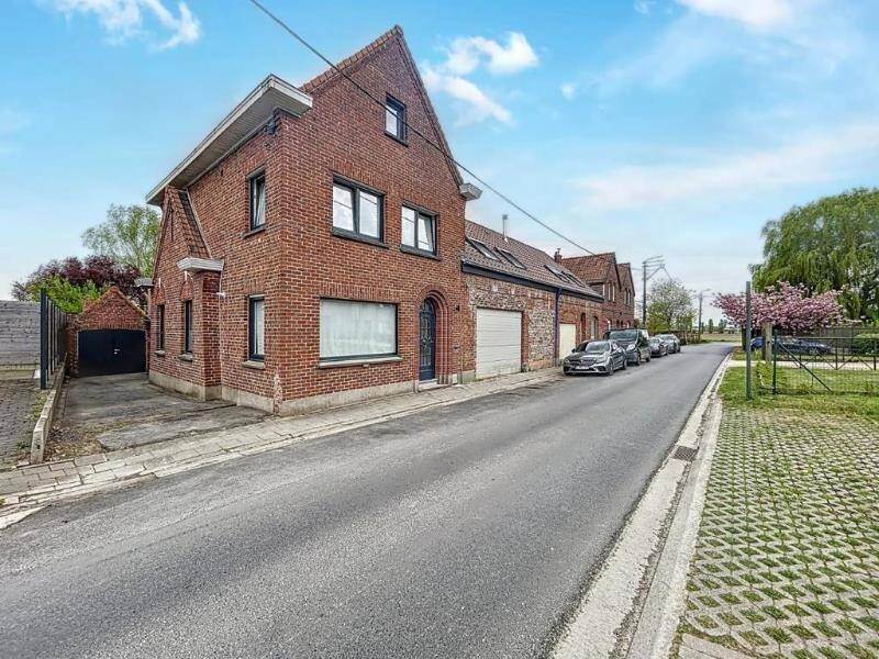 Huis te  koop in Zwevegem 8550 339000.00€ 3 slaapkamers 155.00m² - Zoekertje 455523