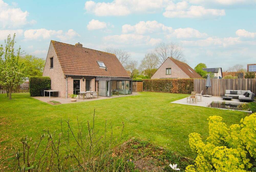 Huis te  koop in Sint-Andries 8200 549000.00€ 3 slaapkamers 133.00m² - Zoekertje 454184