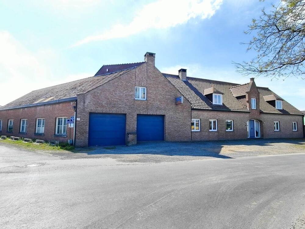 Huis te  koop in Kachtem 8870 695000.00€ 6 slaapkamers 536.00m² - Zoekertje 455632