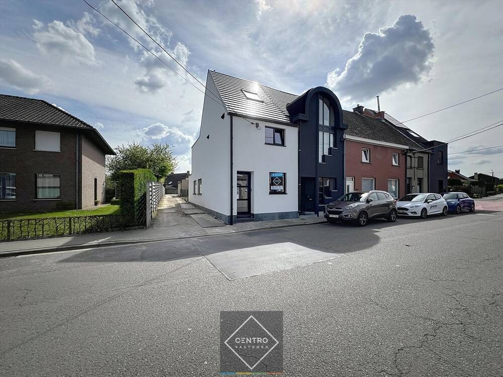 Huis te  koop in Roeselare 8800 309000.00€ 3 slaapkamers 130.00m² - Zoekertje 456895
