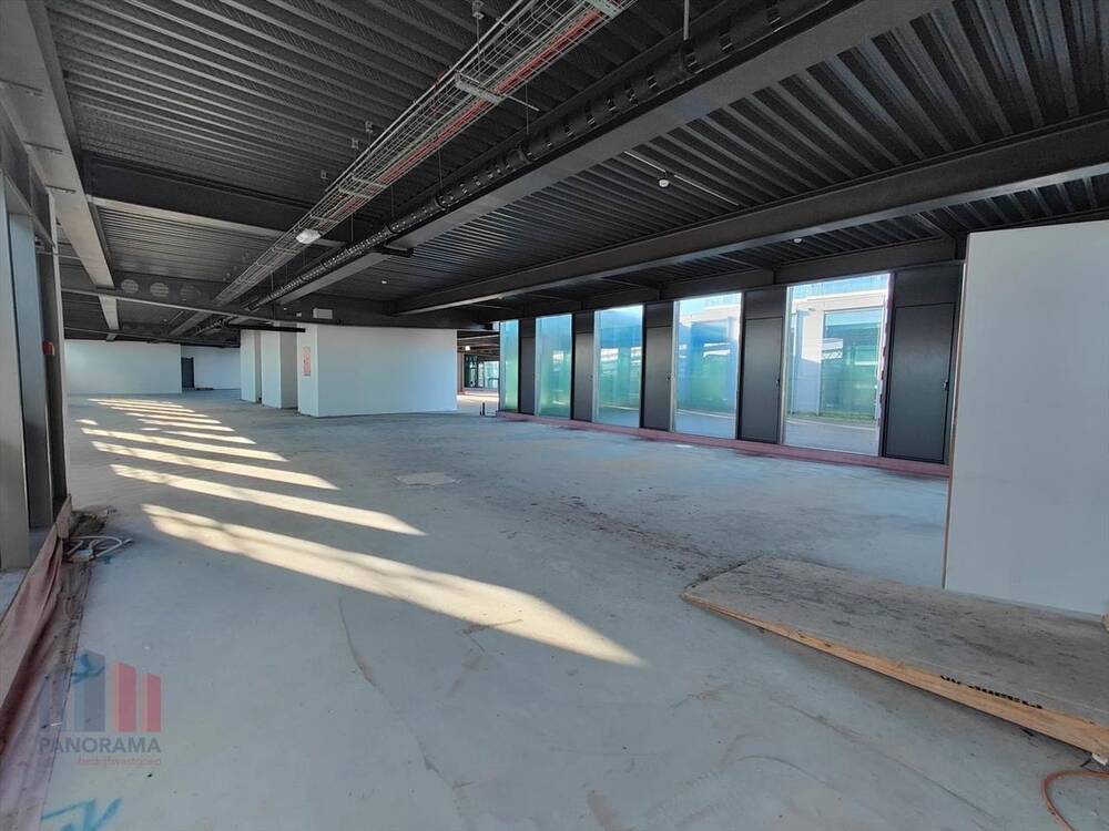 Handelszaak te huur in Oostende 8400 9063.00€ slaapkamers 1450.00m² - Zoekertje 456751