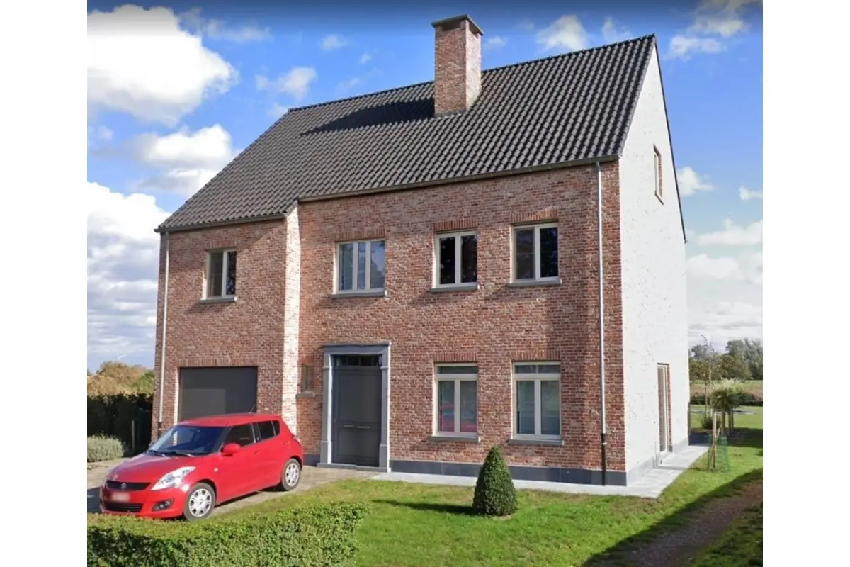 Huis te  koop in Outrijve 8582 553292.00€ 3 slaapkamers 144.00m² - Zoekertje 456335
