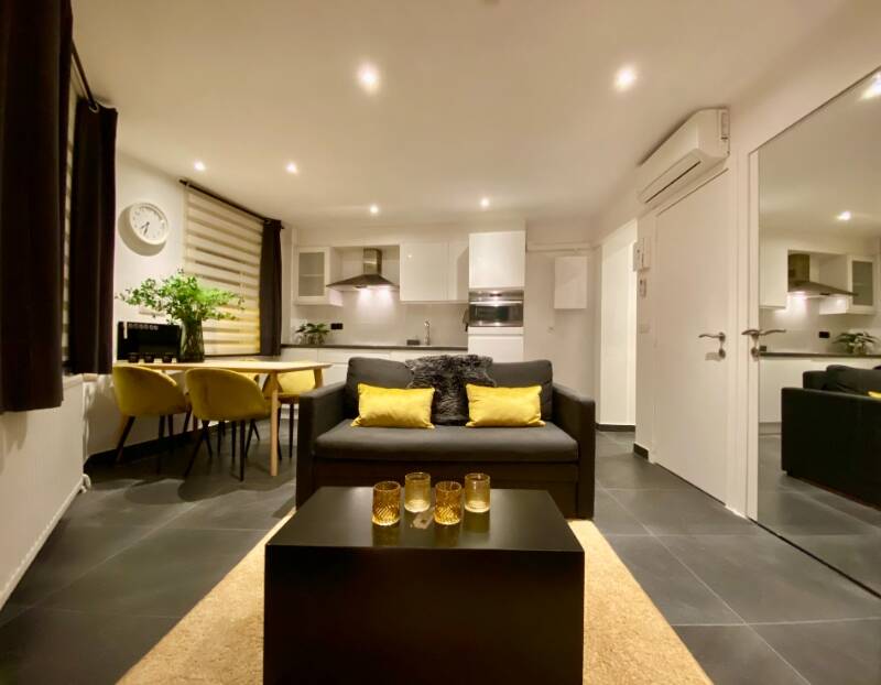 Appartement te  huur in Kortrijk 8500 800.00€ 1 slaapkamers m² - Zoekertje 456737