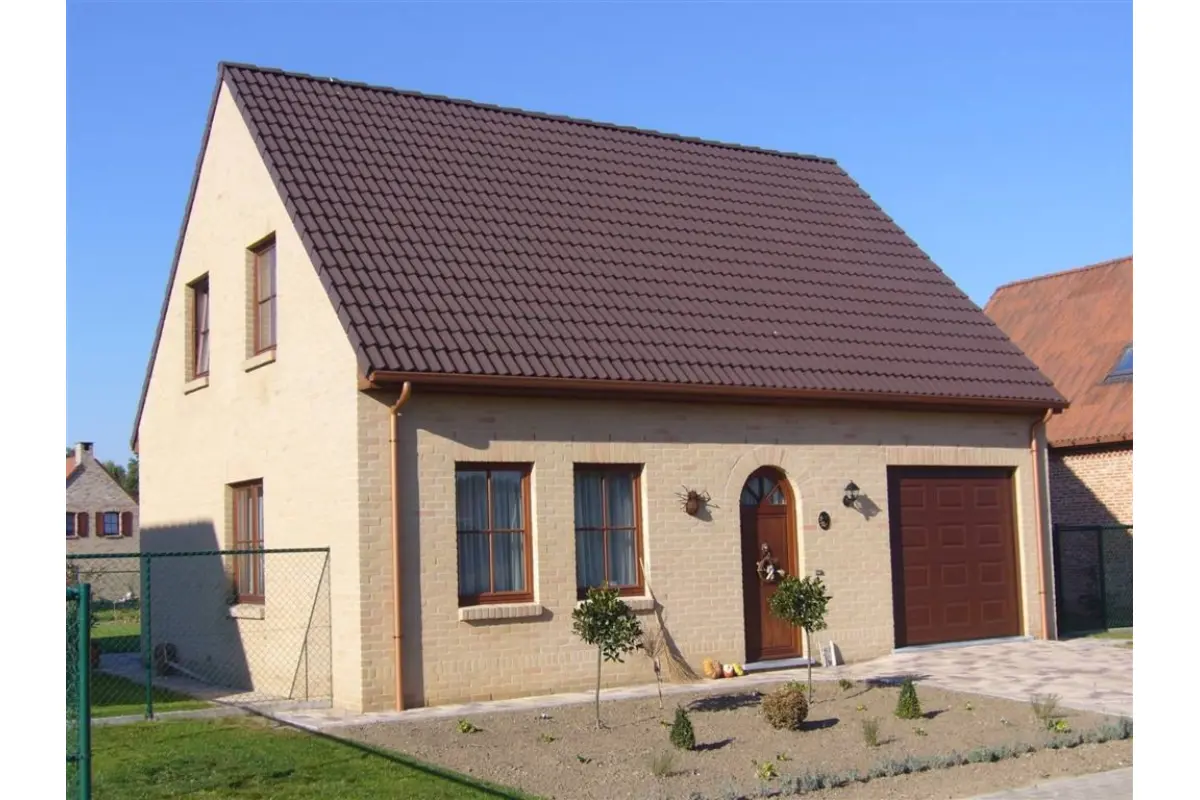 Huis te  koop in Outrijve 8582 445084.00€ 3 slaapkamers 154.00m² - Zoekertje 456334