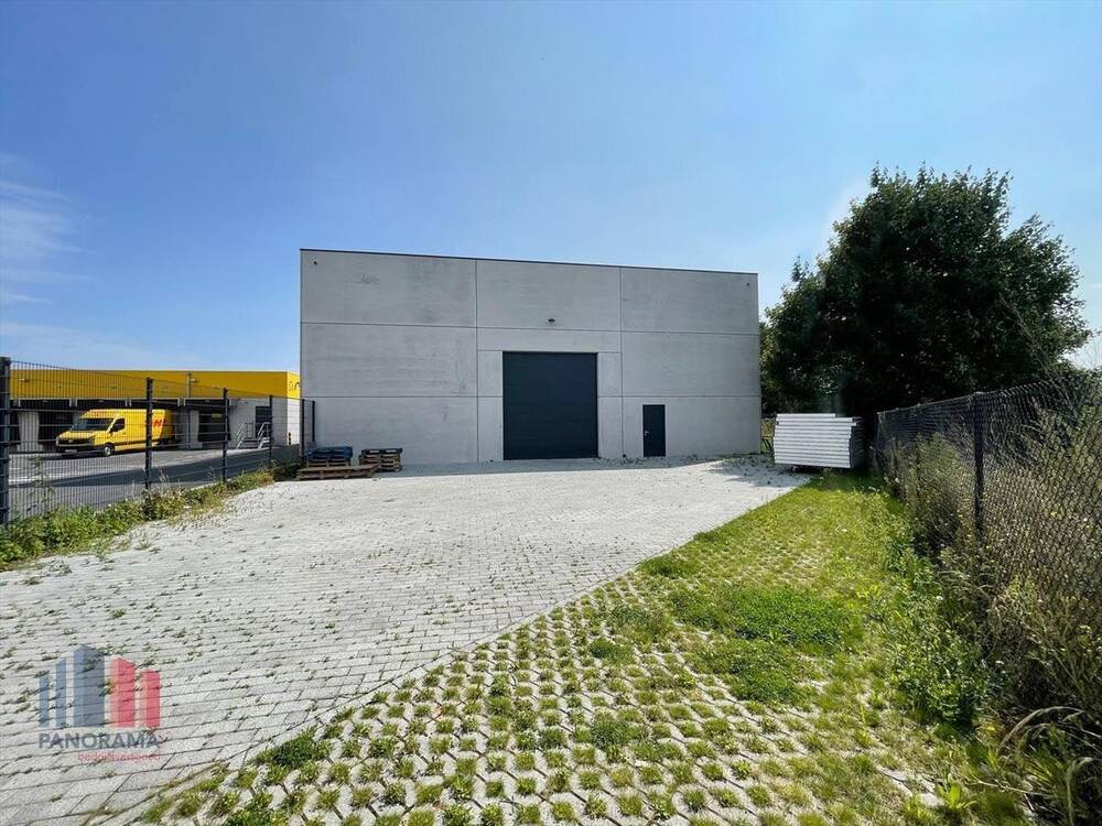 Handelszaak te huur in Roeselare 8800 1975.00€ slaapkamers 491.00m² - Zoekertje 456877